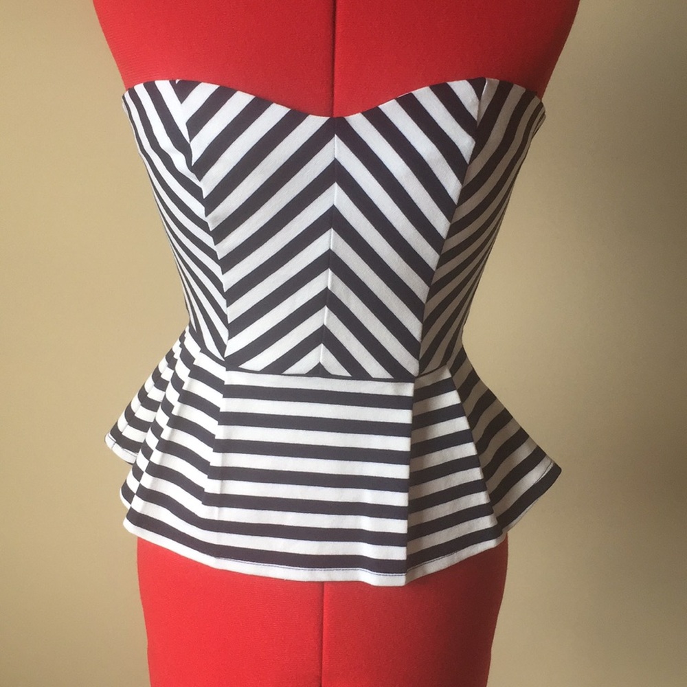 NWT Navy blue and white peplum sleeveless top